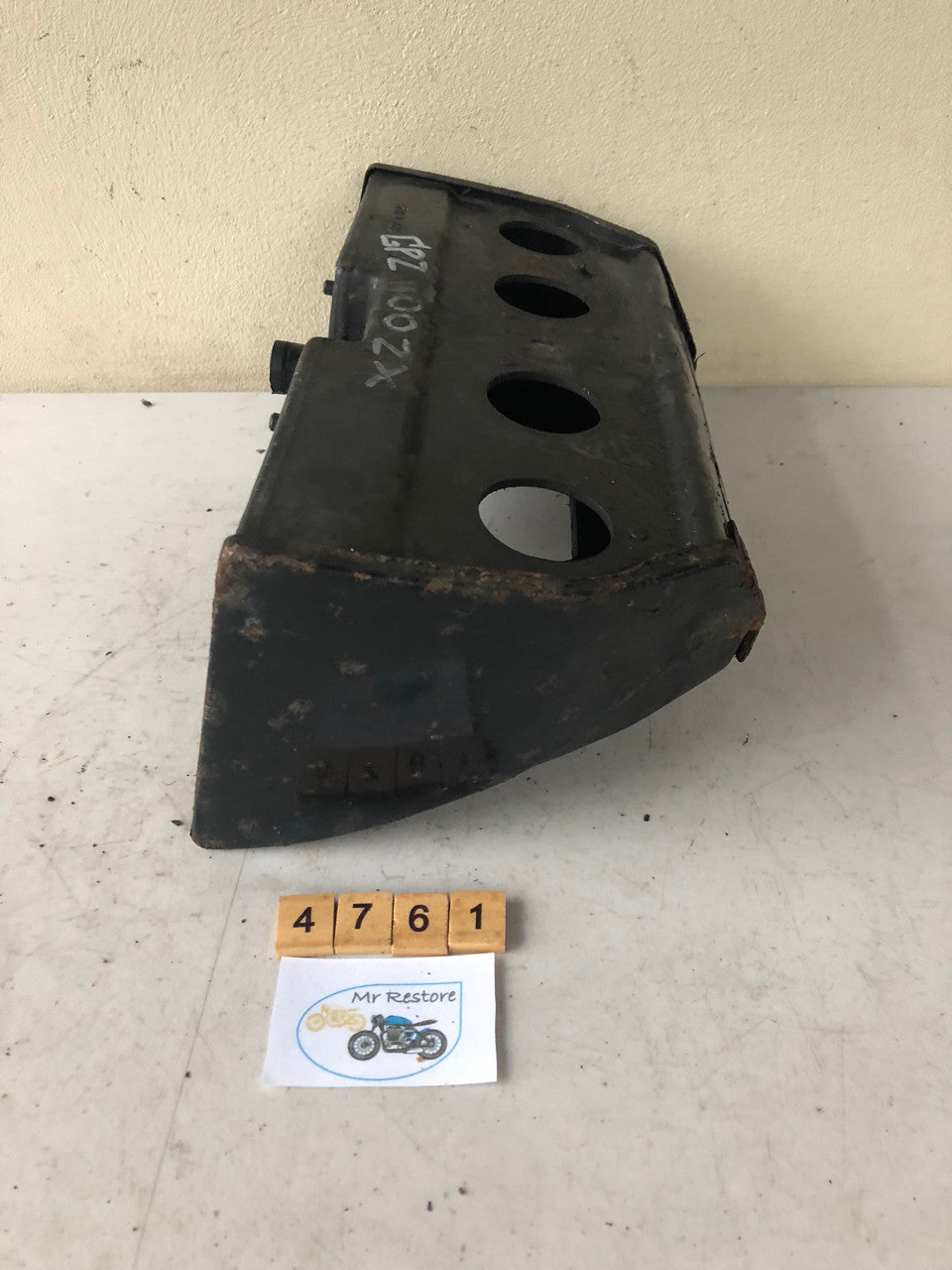 Kawasaki GPZ1100 ZX Air Box KHI A 038