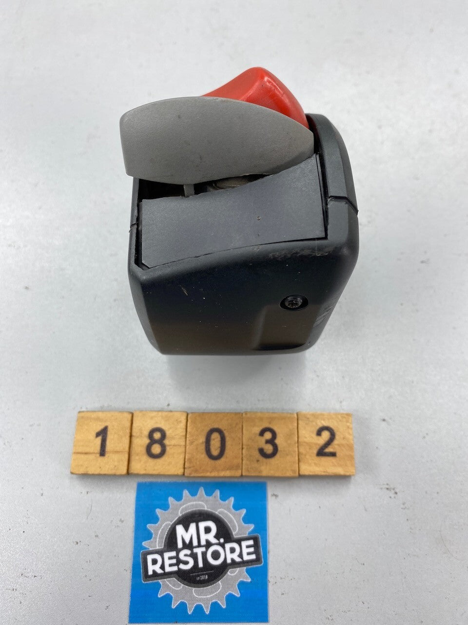 BMW R1200GS L/H Handlebar Switch with ESA Info ASC/ABS 61317704627