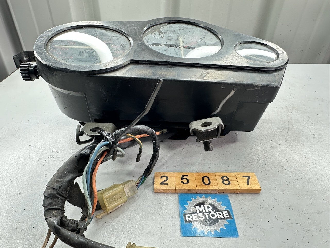 Honda VT250 Z KMH Meters Dashboard, Harness & Bracket (Speedo Tested)