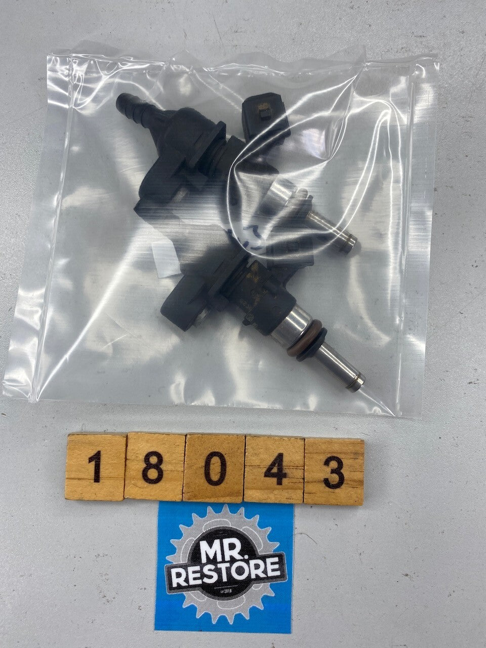 BMW F800S S1000RR S1000XR R1200GS R1200R Injection Valves (Pair) 13617672335