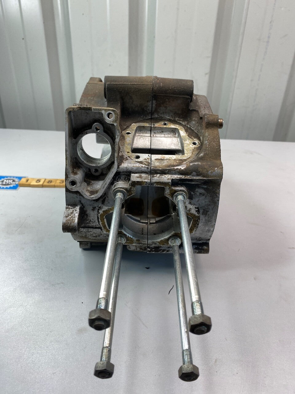 Yamaha V90 T Pair of Crank Cases 