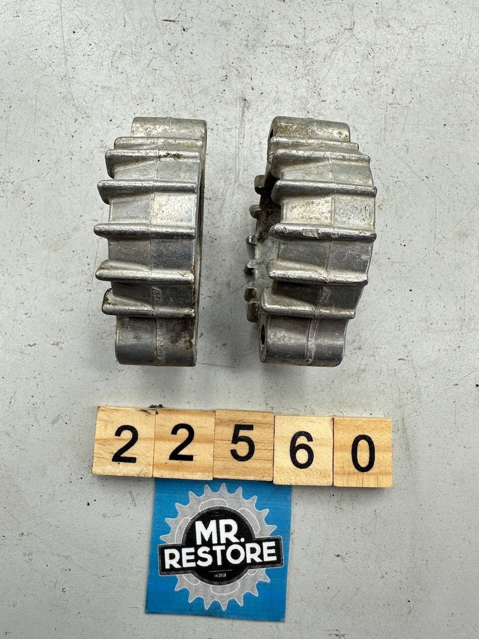 Honda VF750 VF700 Pair of Exhaust Pipe Joints Flange 18231-MB0