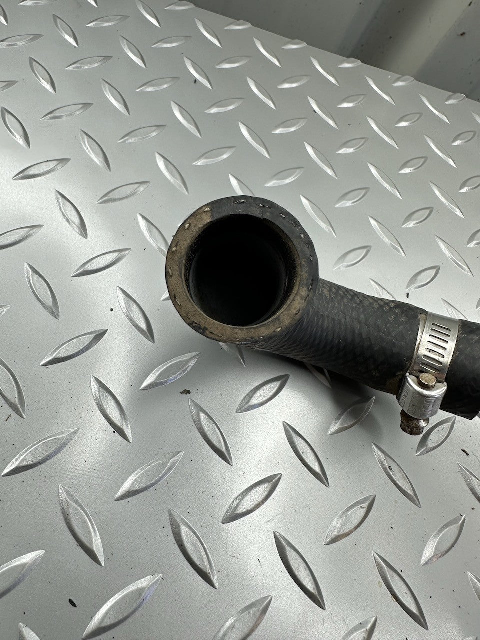 Kawasaki ZR250 Balius Water Hose Pipe 32150-1816