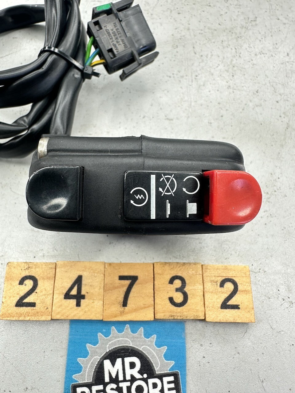 BMW G650GS 2010-16  Right Handlebar Combination Switch 61318549088