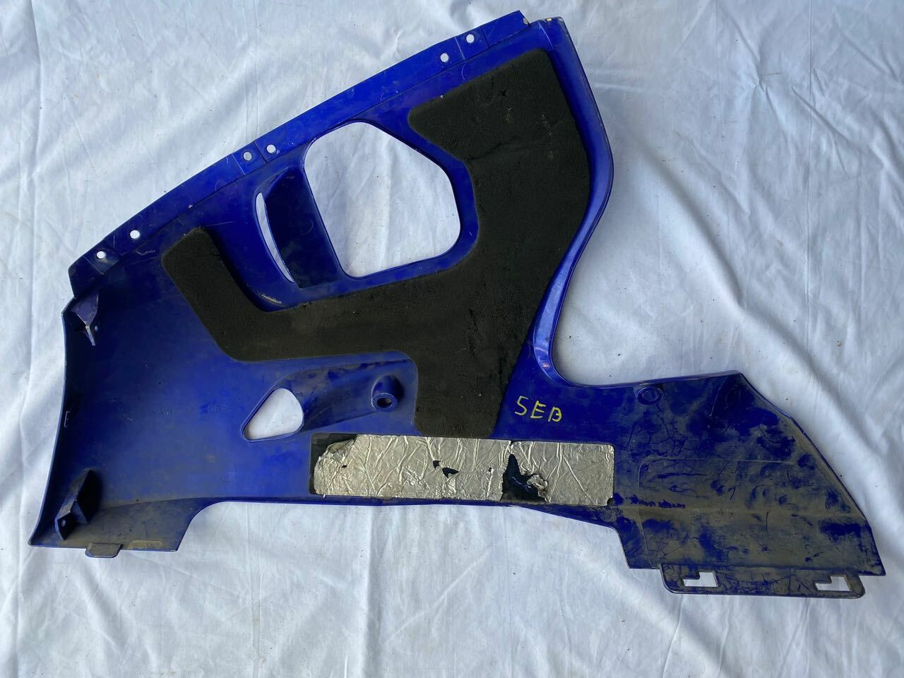 Yamaha R6 YZF 98-02 R/H Lower Fairing Panel 5EB-28395 Blue