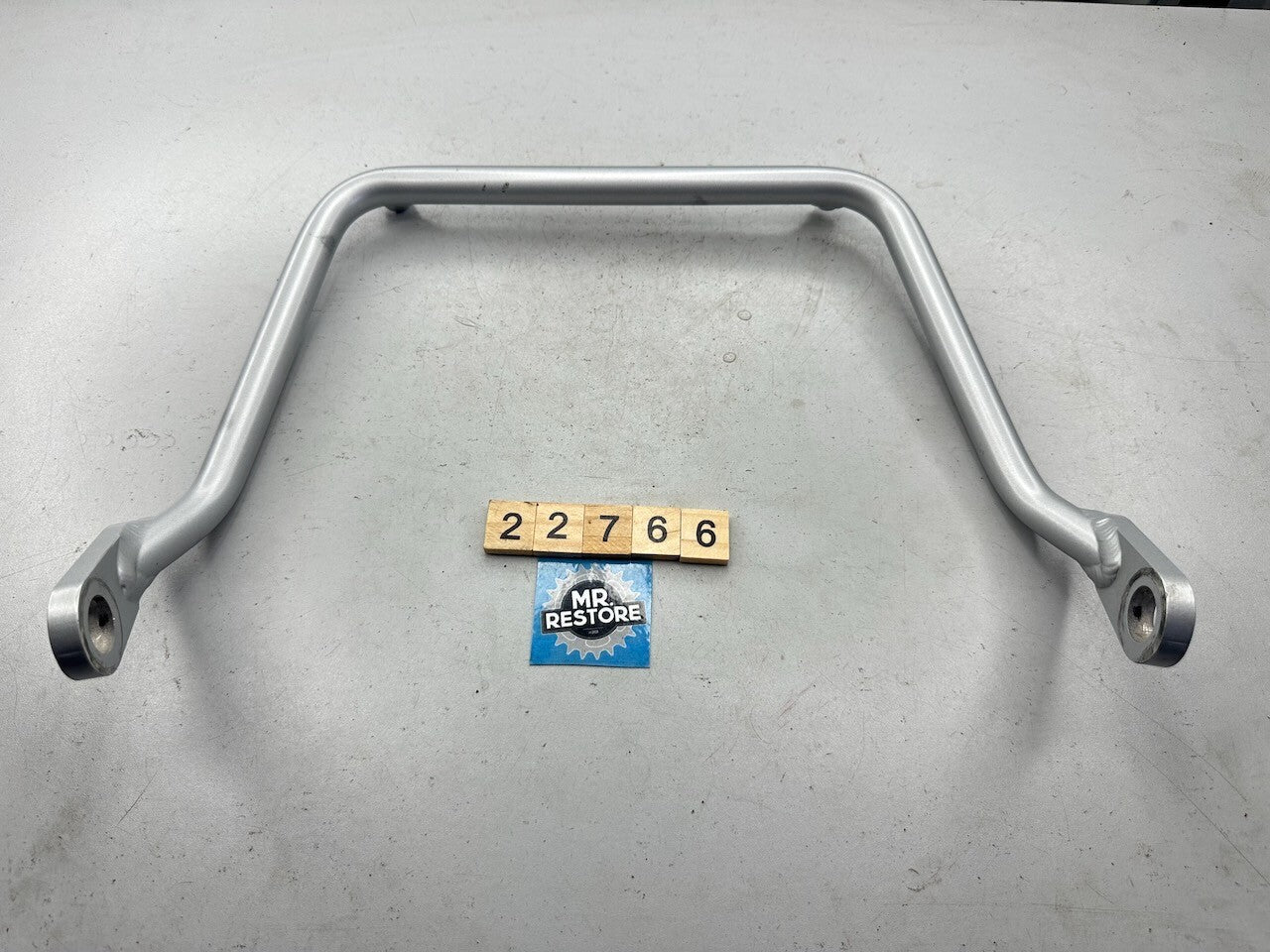 BMW R1200GS ADV '05-13' Windshield Screen Bracket 46637694395