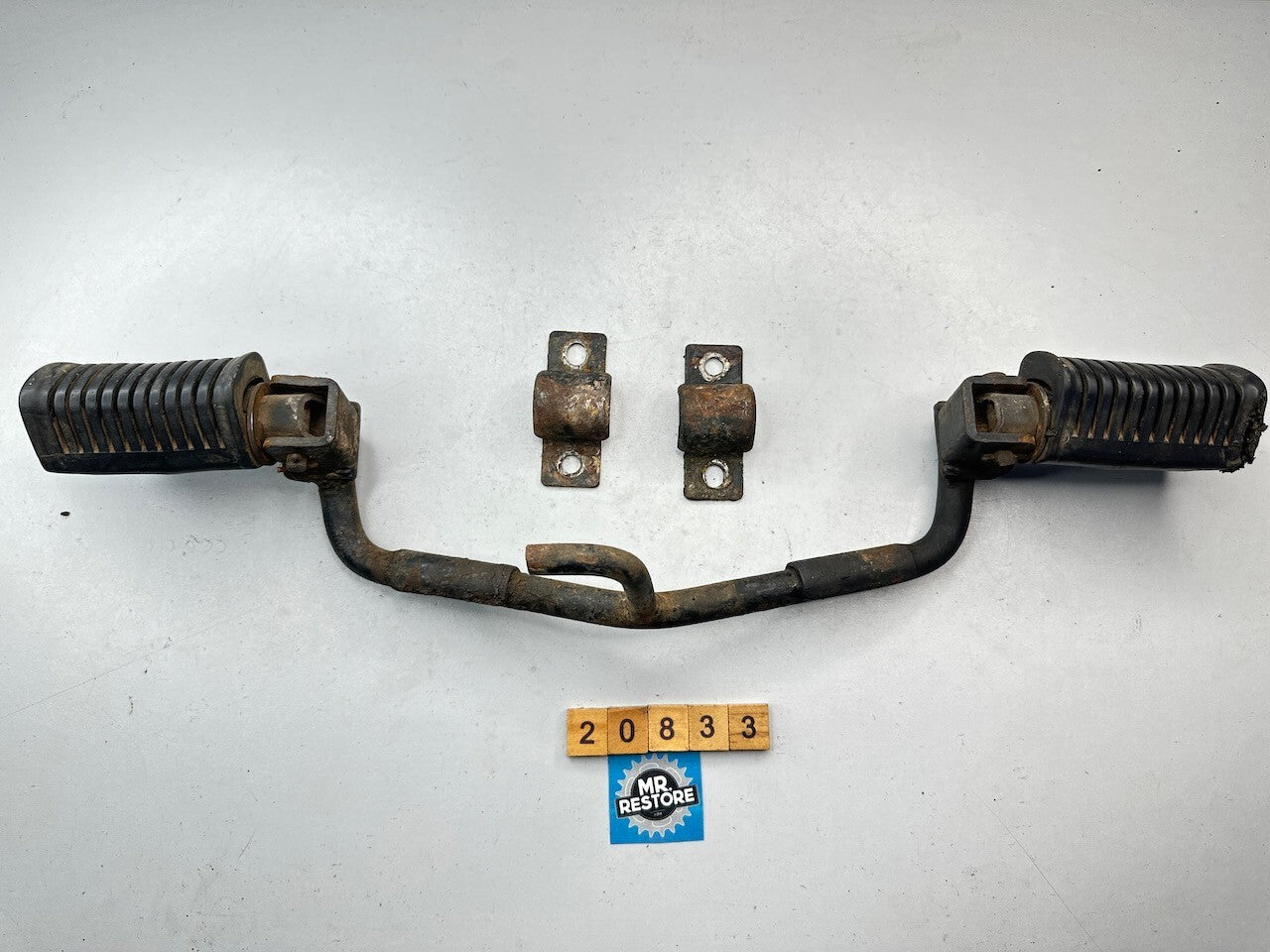 Kawasaki Z250 KZ250 Riders Foot Rest Pegs, Bar & Brackets 34003-1058