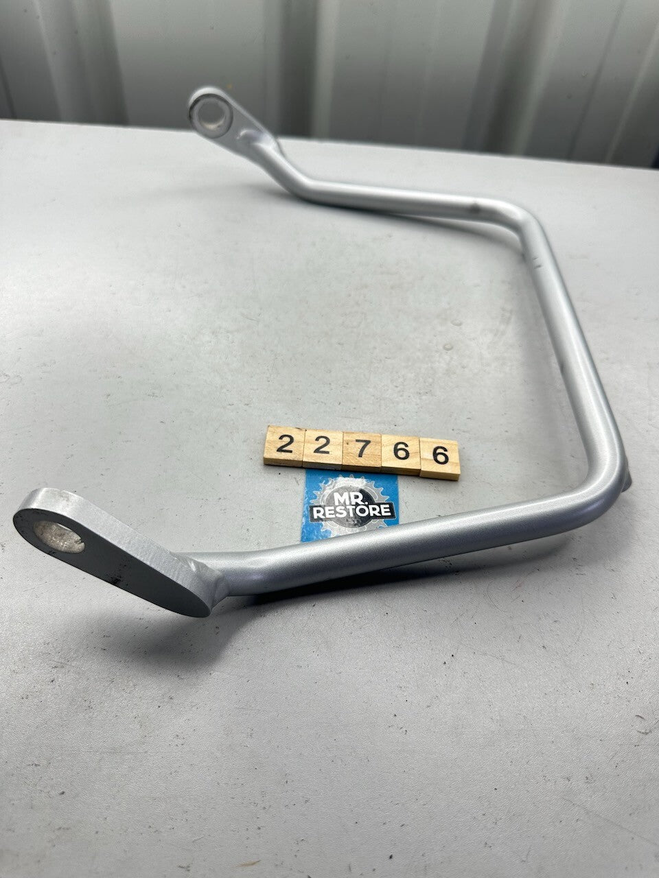 BMW R1200GS ADV '05-13' Windshield Screen Bracket 46637694395