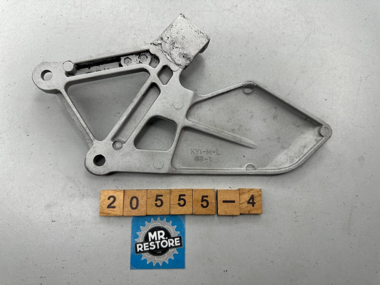 Honda CBR250R MC19 L/H Footrest Foot Peg Bracket 50700-KY1