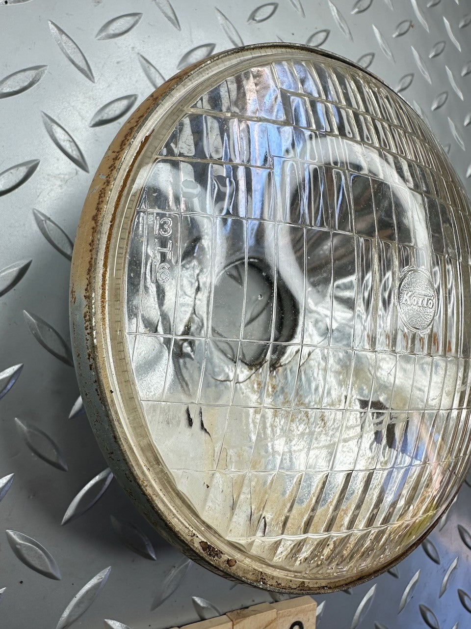 Suzuki SP370 1978 Headlight HeadLamp Lens 35121-32400