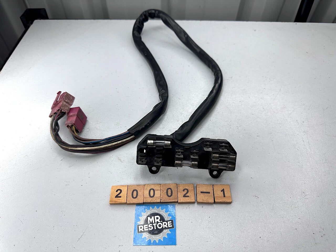 Honda VF1000 F Interceptor  Fuse Box 38200-MB6-005