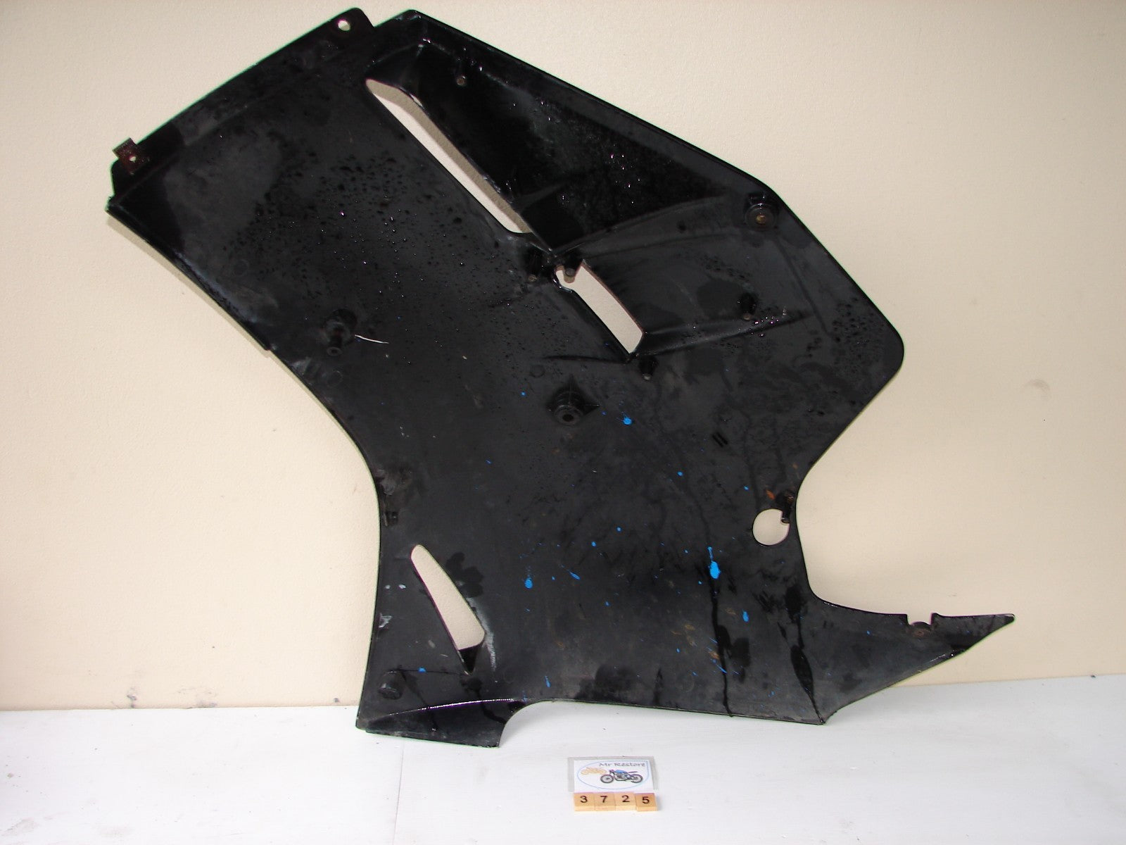 YAMAHA FZR1000 T R/H FAIRING PANEL NA60112-123 OEM
