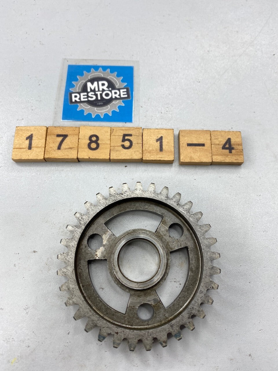 Yamaha SR500 SR400 XT500 TT500 Transmission 1st Wheel Gear 583-17211