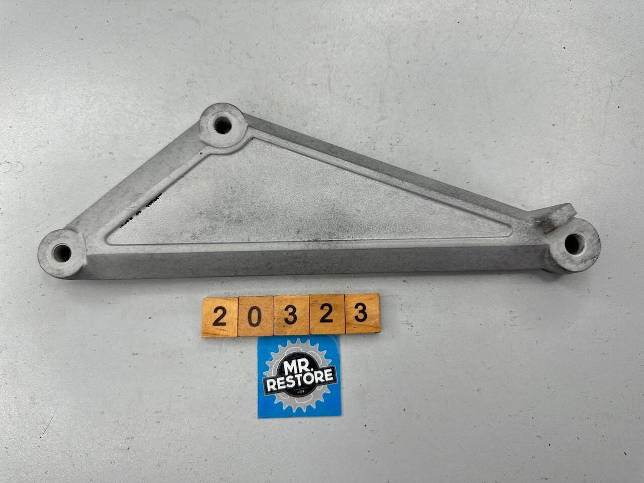Kawasaki KZ750 H LTD L/H Muffler Stay Bracket Mount 35011-1037L