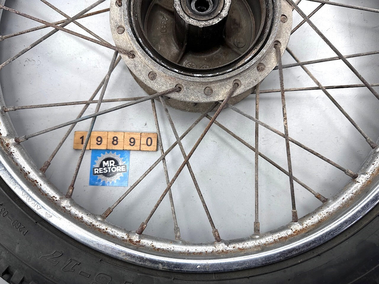 Yamaha V90 T 1982 Rear Wheel 17 x 1.40