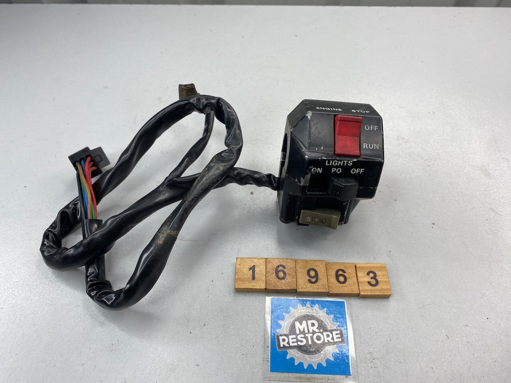 Yamaha FZR250 3LN R/H Handlebar Switch 3EN-83973