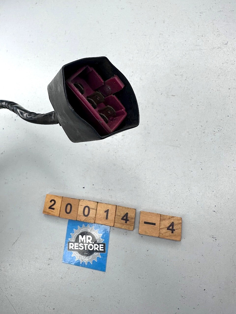 Honda CB1100 CB900 CB750 CB650 GL650 Fuse Box 38200-MF9-405