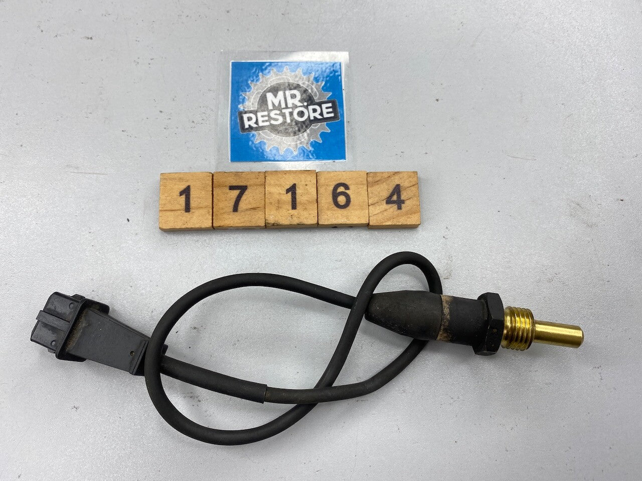 BMW Motorcycle Many Models Oil Temperature Switch  12611341602