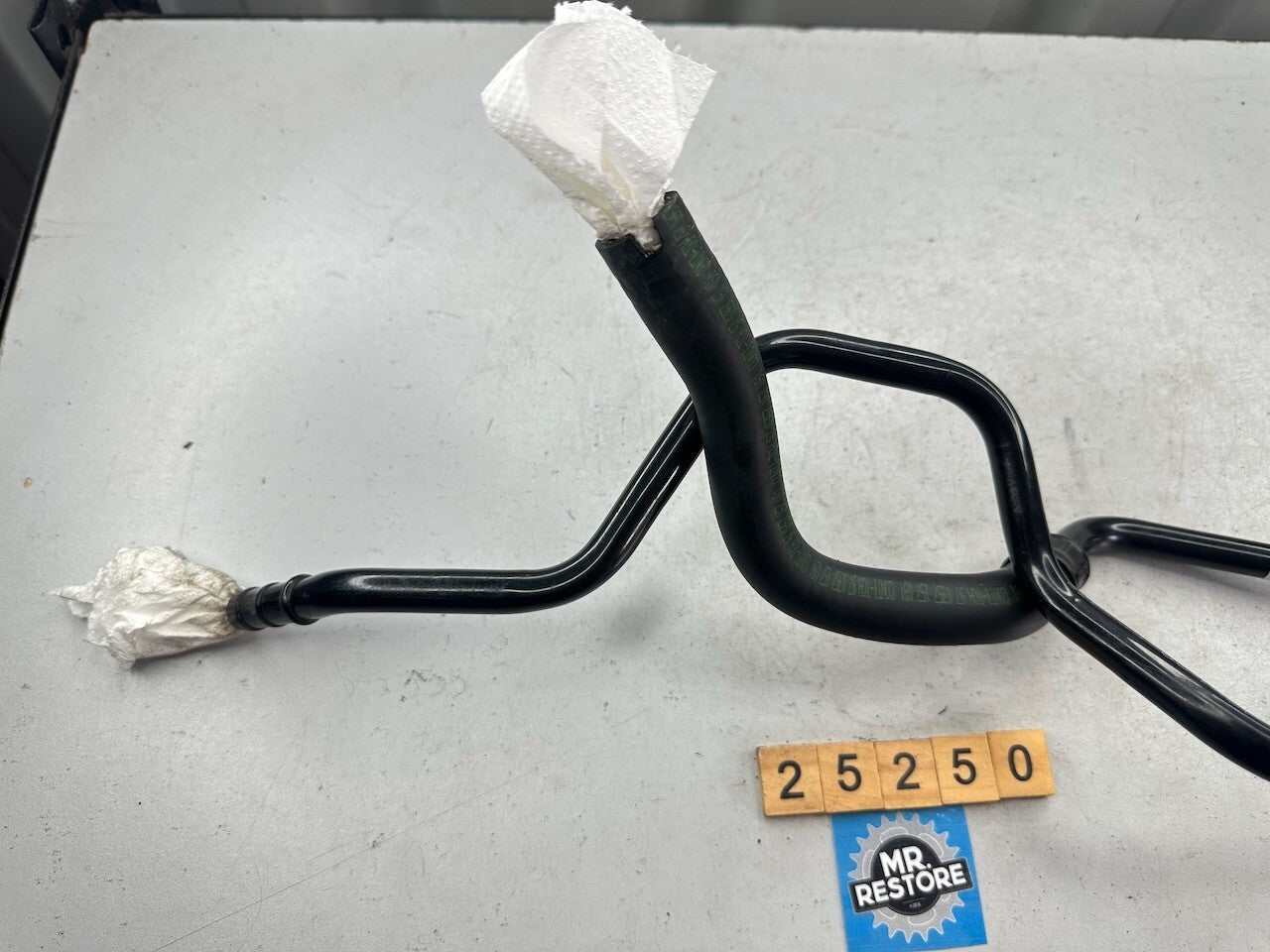 BMW K1300R K1200R Oil Cooling Pipes Outlet & Inlet 17227687003 17227687002