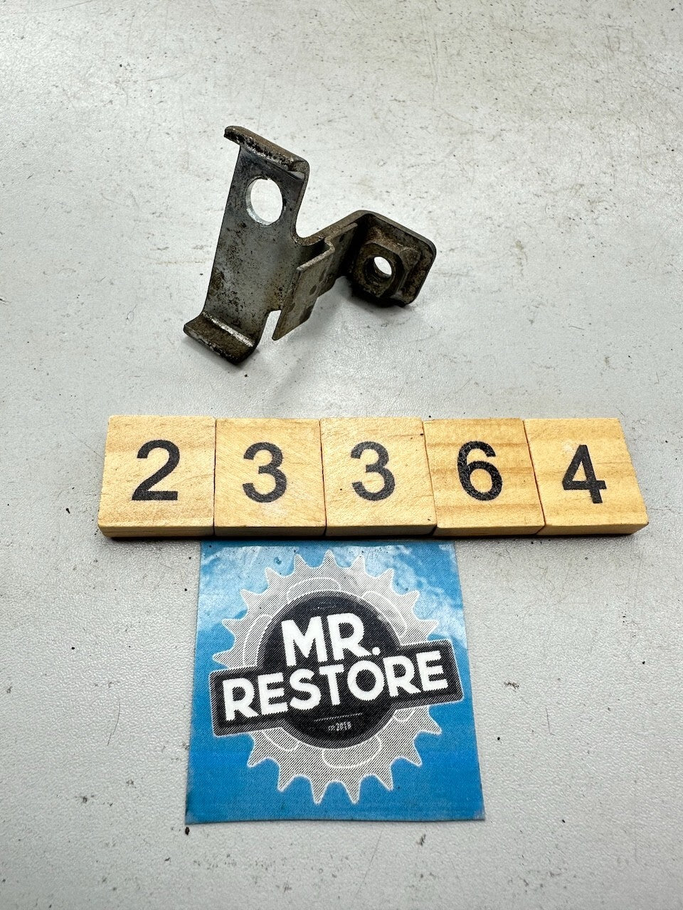 Yamaha V70 V80 V90 Right Side Cover Bracket