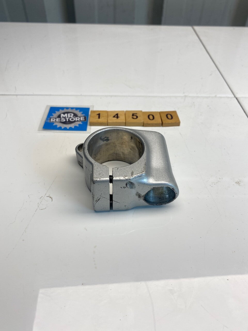 Yamaha YZF600R Thundercat Right Hand Handlebar Boss 4JH-26122