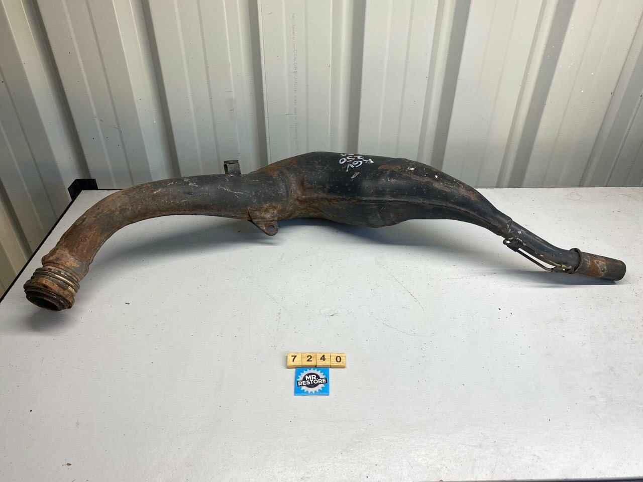 Suzuki RGV250 Original Exhaust Pipe OEM 22D1-1R