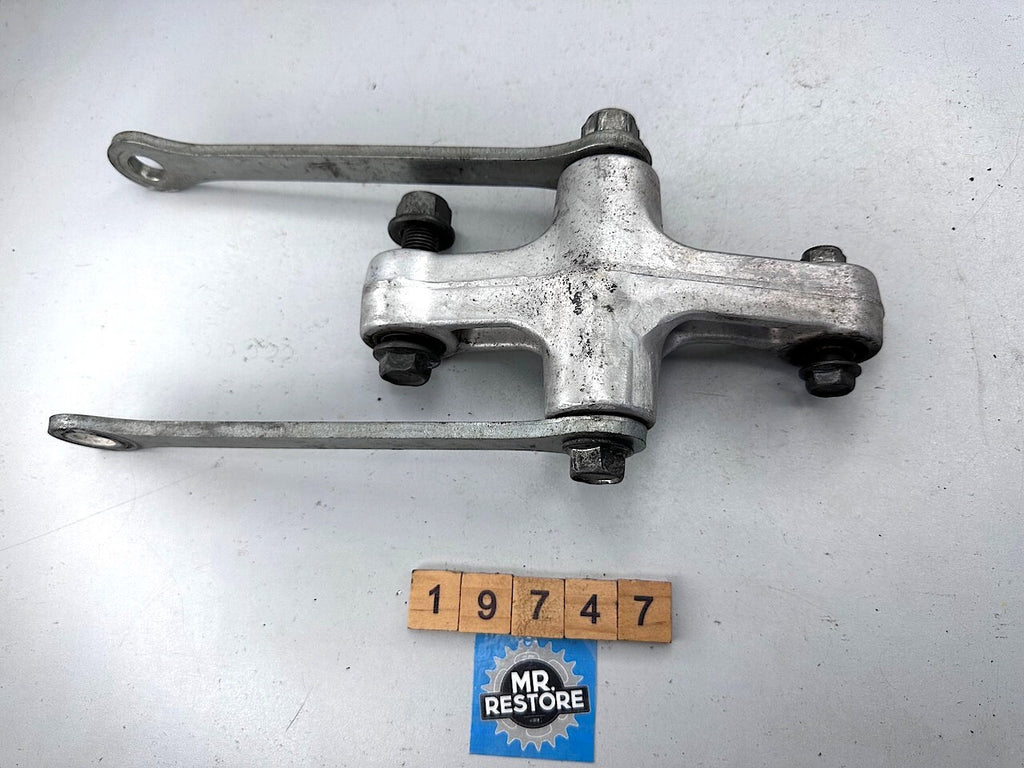 Suzuki GSX750 GSX600 Rear Cushion Lever & Arms 62600-08810  62641-08F00