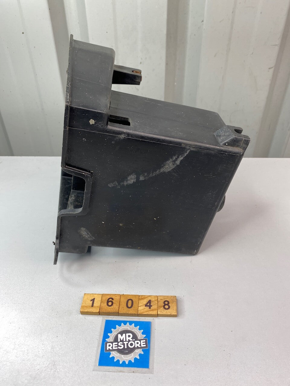 Kawasaki GPZ900 R ZX900 Battery Case Holder 32097-1102