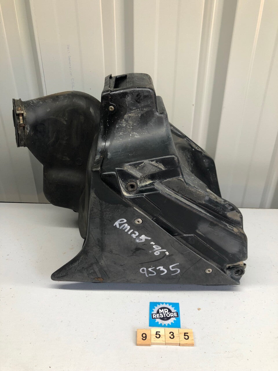 Suzuki RM 125 1996 Air Box 13700-36E00