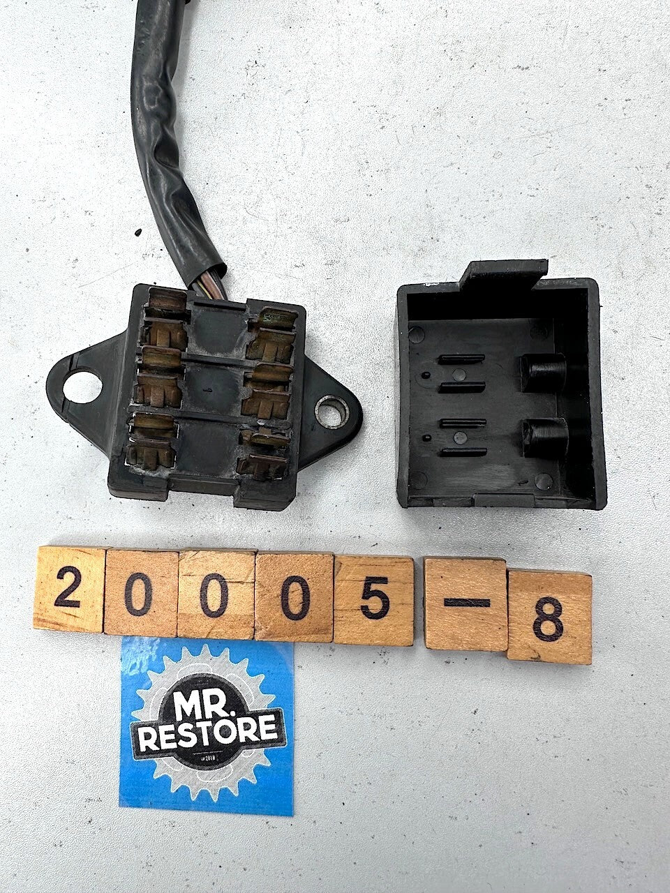 Honda CB450 CB400 N T CB250 N T Fuse Box & Cover 38200-413-003