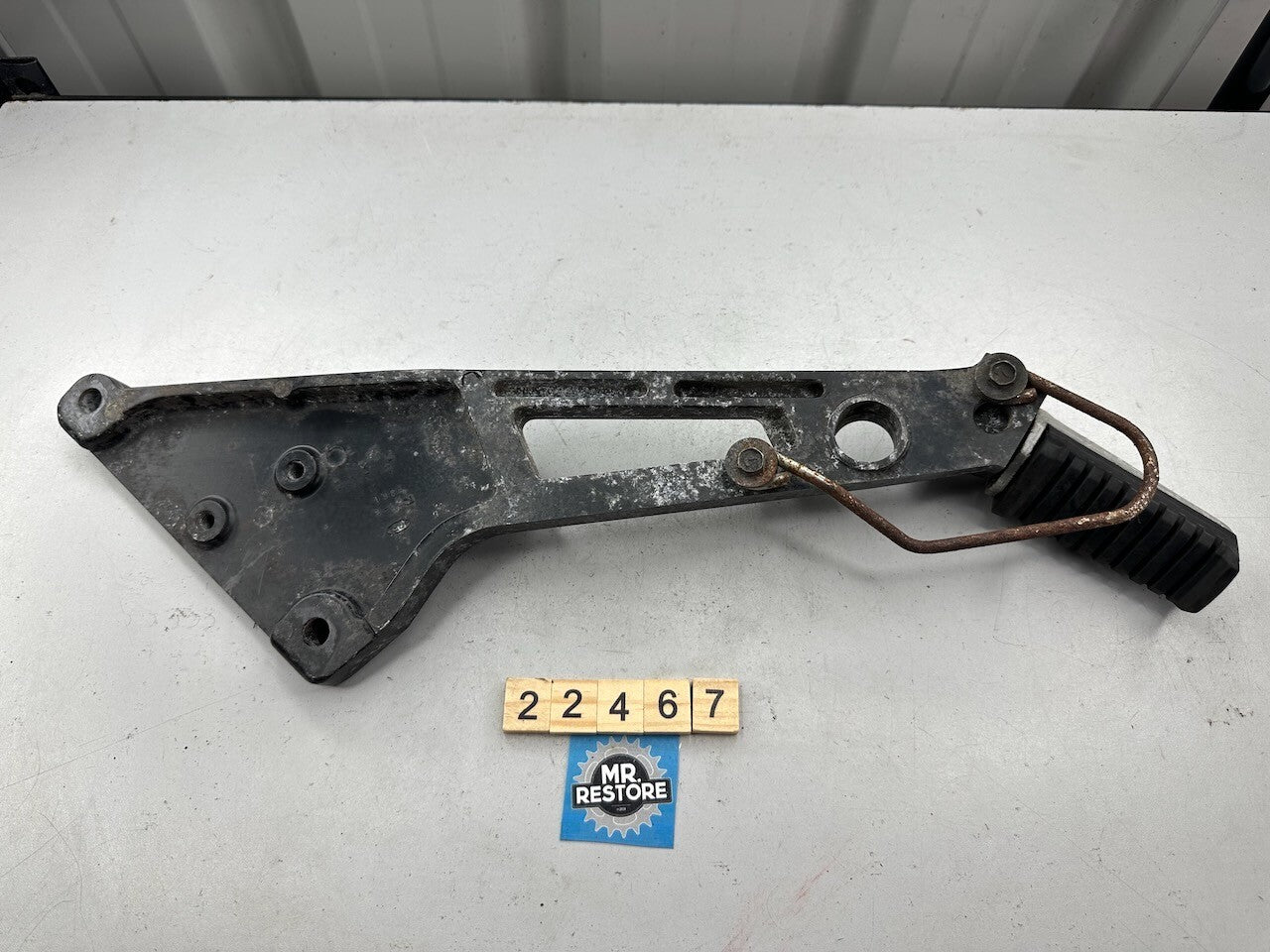 Kawasaki GPZ1000RX ZX1000 1986-88 Left Muffler Stay Foot Rest Bracket