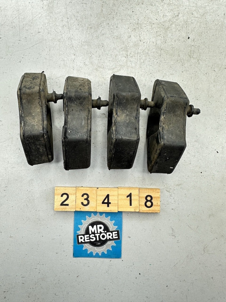 Yamaha V90 V80 V70 Cush Drive Rubbers Set of 4