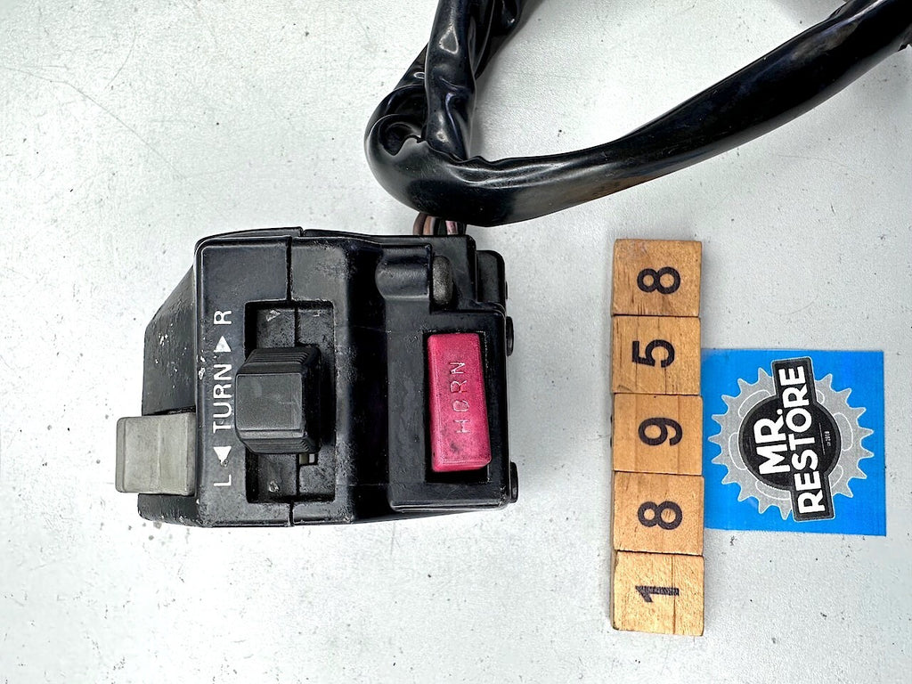 Yamaha RZ500 RZV500R RD500LC YPVS OEM L/H Handlebar Switch