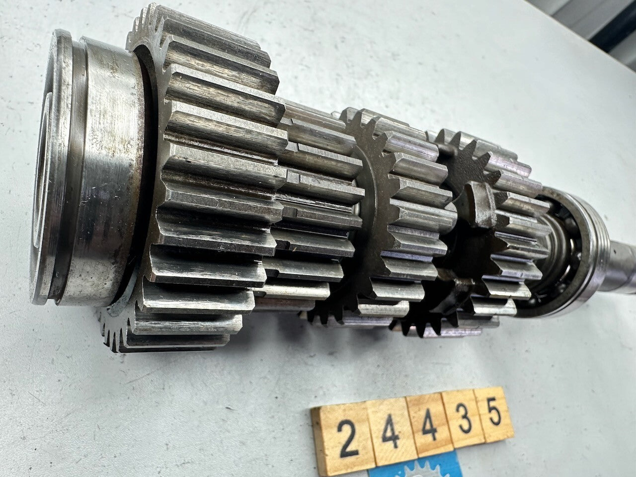Honda CB750 K / Four Transmission Mainshaft & Gears 23210-392  23210-392-000