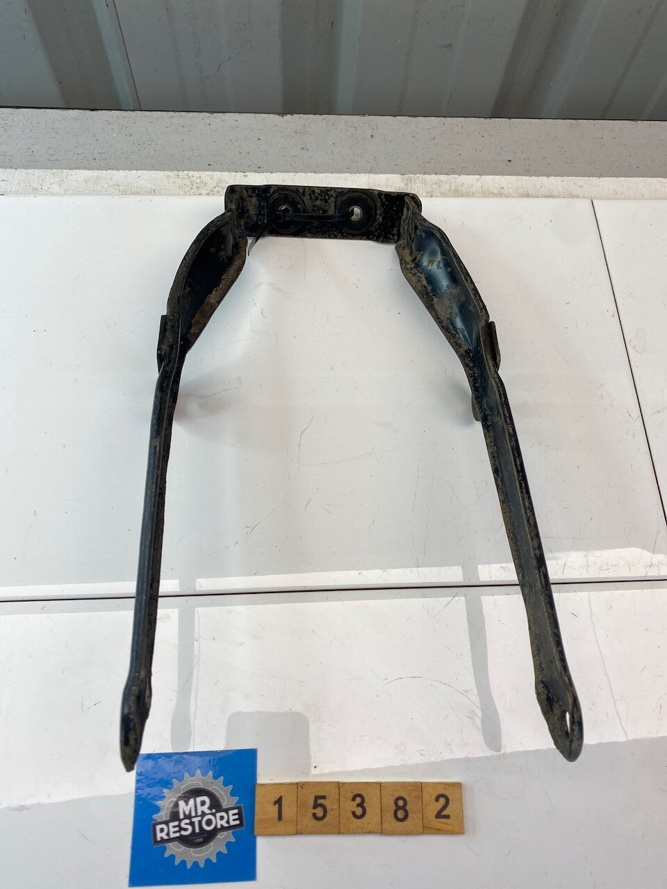 Suzuki GS1000 GS850 GSX1100 GSX750 Rear Fender Mudguard Stay Bracket 63120-49000