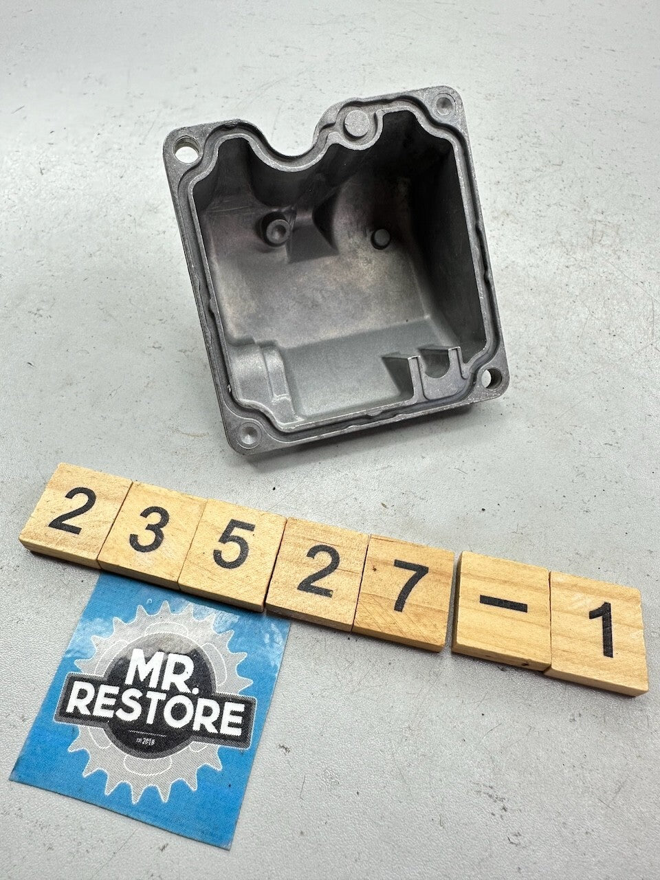 Yamaha FZR1000 '89-94' 3GM Carburettor Float Chamber Bowl
