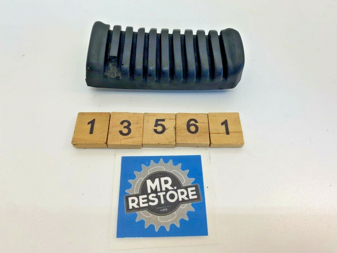 Kawasaki GPZ900R etc. Front Riders Foot rest Rubber OEM 34028-1118