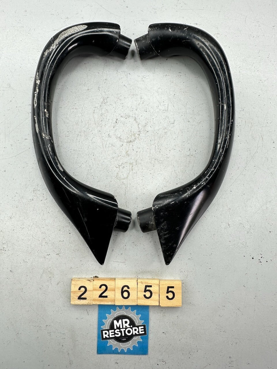 Kawasaki ZX750 ZX7R 1991-03 Grab Rail Handles 46075-1124-21  46075-1125-21