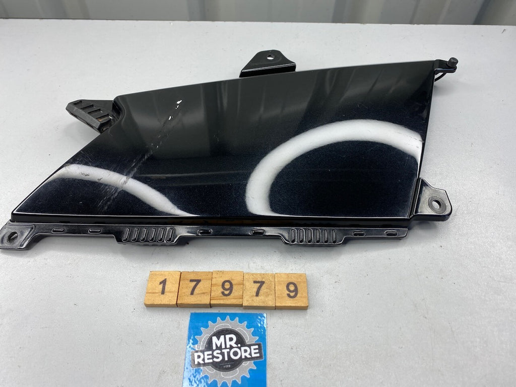 BMW R1200GS L/H Fuel Tank Cover 46637693433