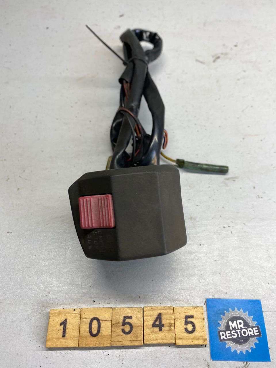 Suzuki R/H Switch GSX250F 37200-34C30