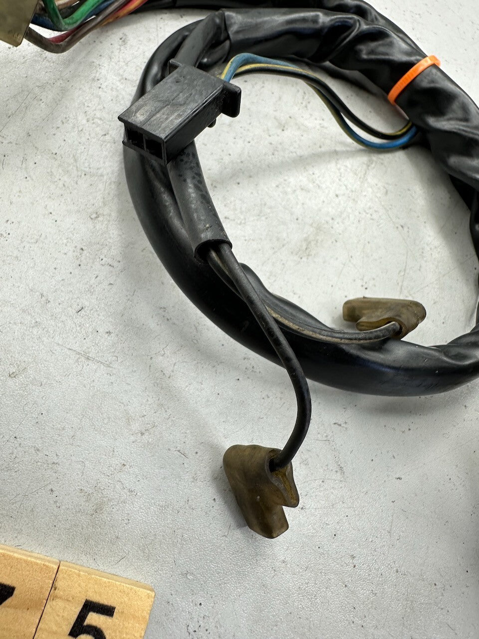 Yamaha FZR250 3LN L/H Handlebar Switch