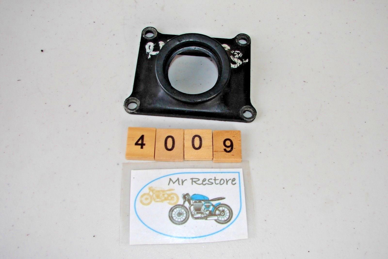 Suzuki RM125 1983 Inlet Manifold carb holder