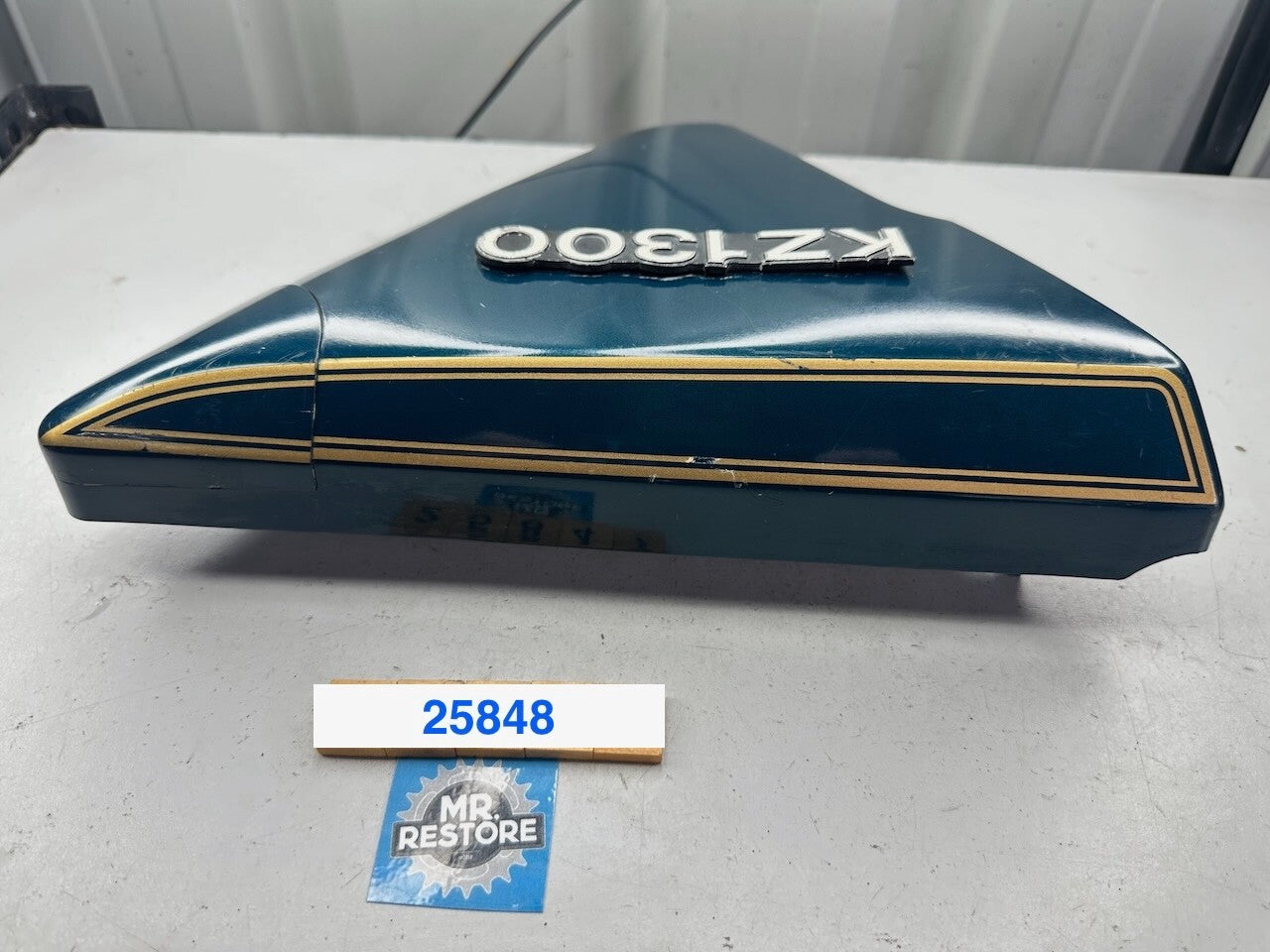 Kawasaki Z1300 KZ1300 '79-81' OEM Left Side Cover 36001-1040  36001-5008-C1