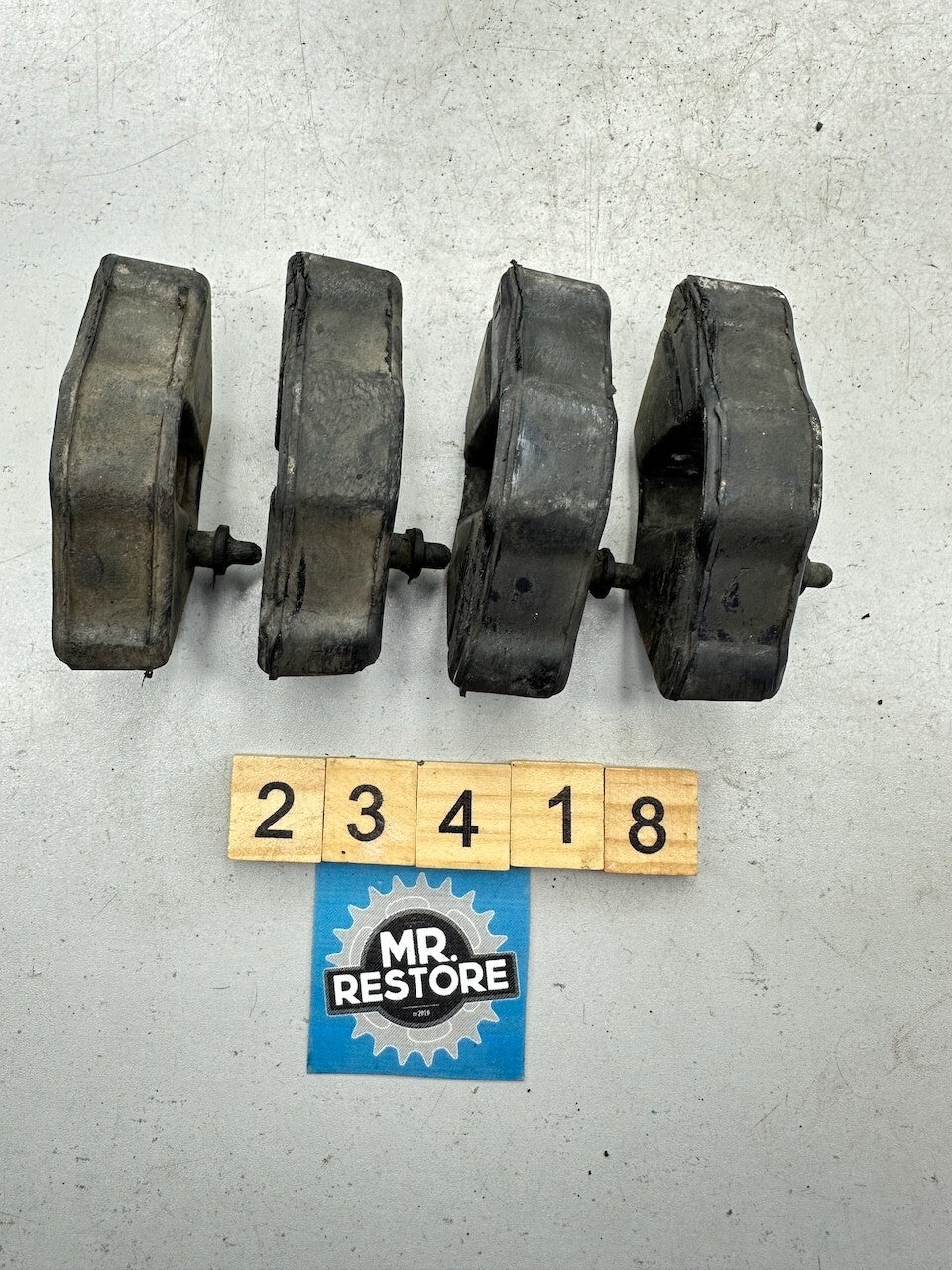 Yamaha V90 V80 V70 Cush Drive Rubbers Set of 4