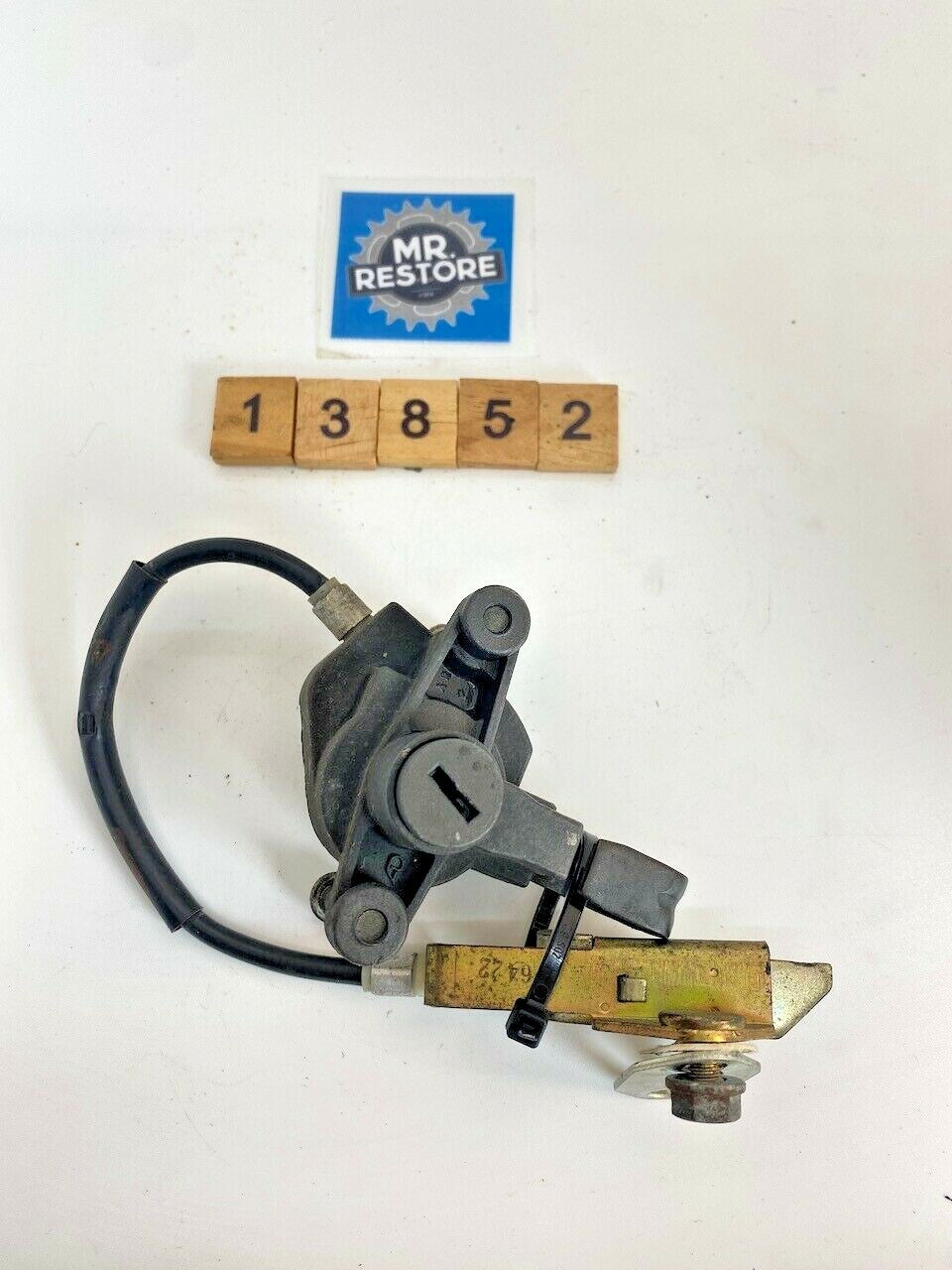 Yamaha YZF600R Thundercat Helmet Lock Seat Latch Assy. (No Key) 3YX-21309