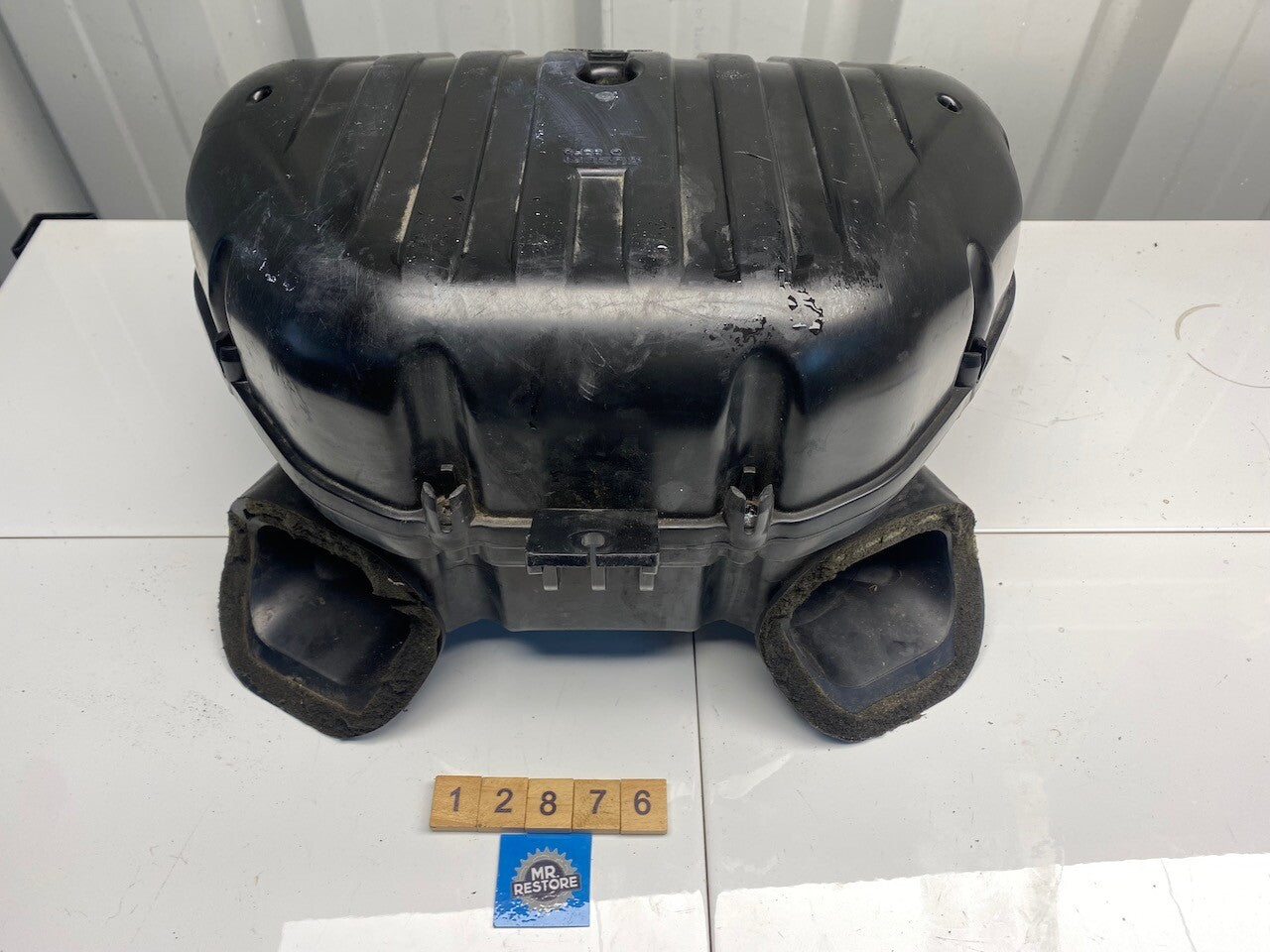 Suzuki GSXR1000 Air Box Air Cleaner 13700-40F00