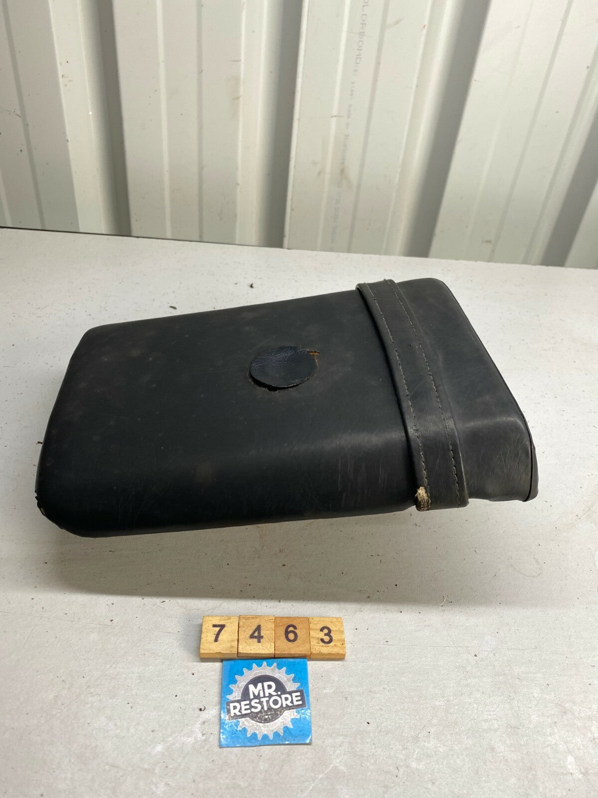 Yamaha FZR250 3LN Pillion Passenger Seat, Strap - 3LN-24750 & 3LN-24734