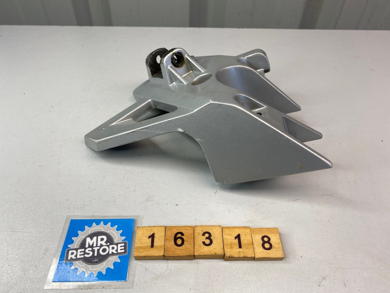 BMW R1100R R850R R1100RS L/H Footrest Plate 46 71 2 311 641