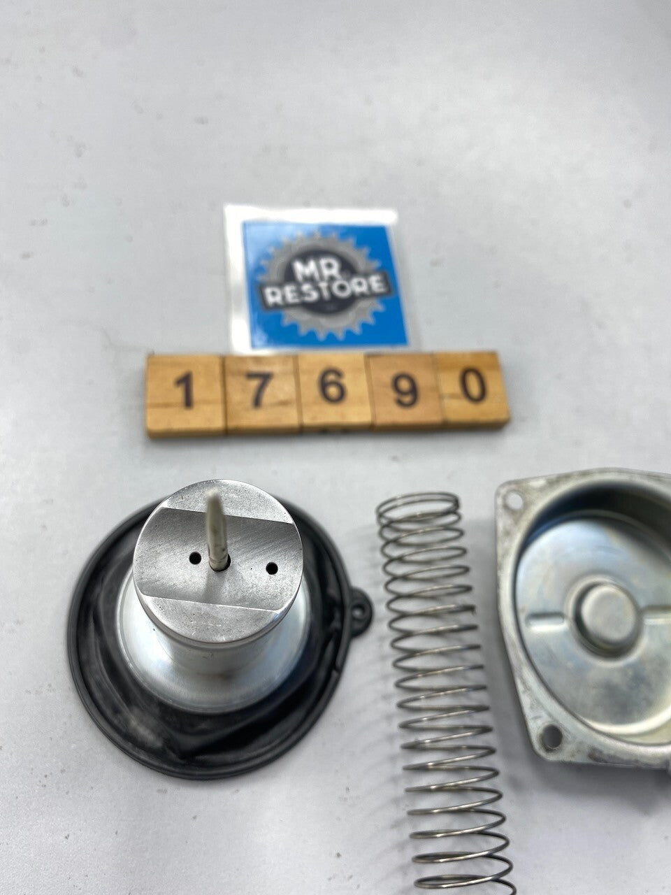Yamaha FZR250 1987-88 Carburettor Diaphragm, Needle, Spring & Cap - 1HX-14940-01