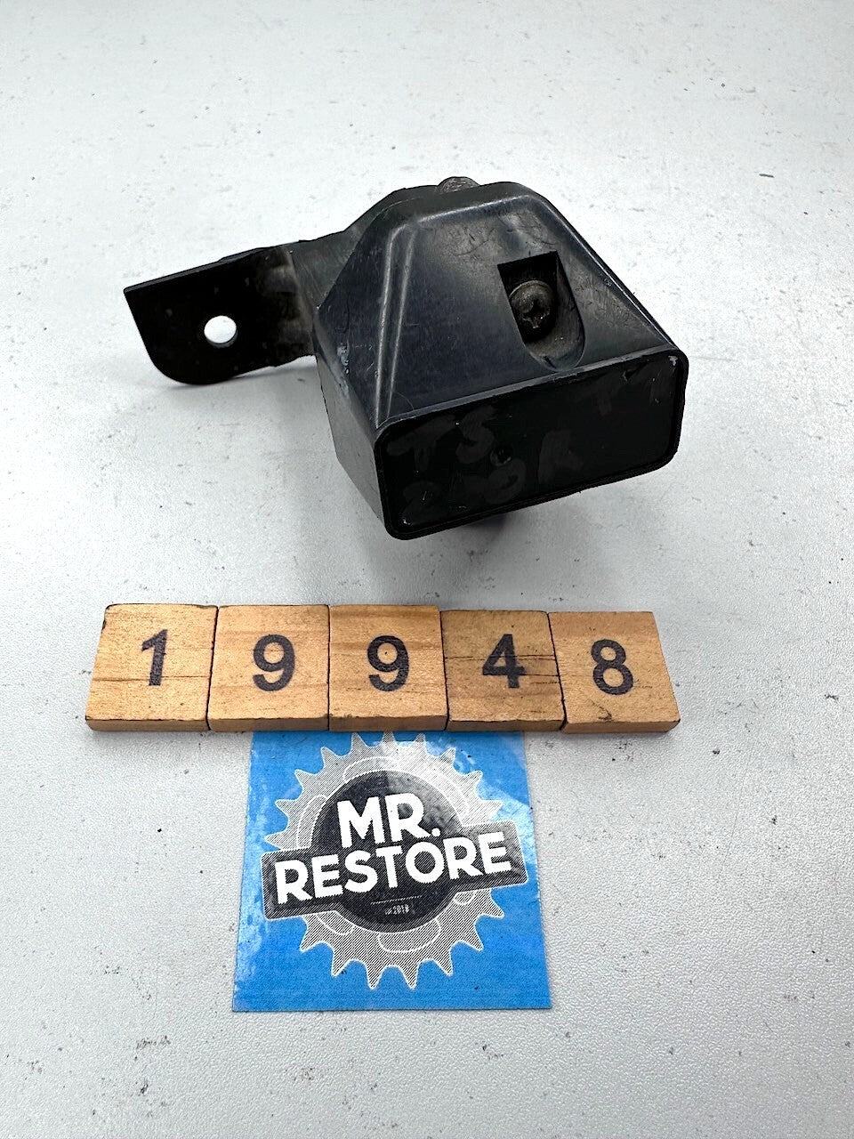 Suzuki TS200R AAR Valve & Bracket